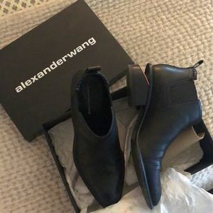 ❌ CONSIGNED ❌ Alexander Wang Black Smooth Leather Kori Boot 38.5